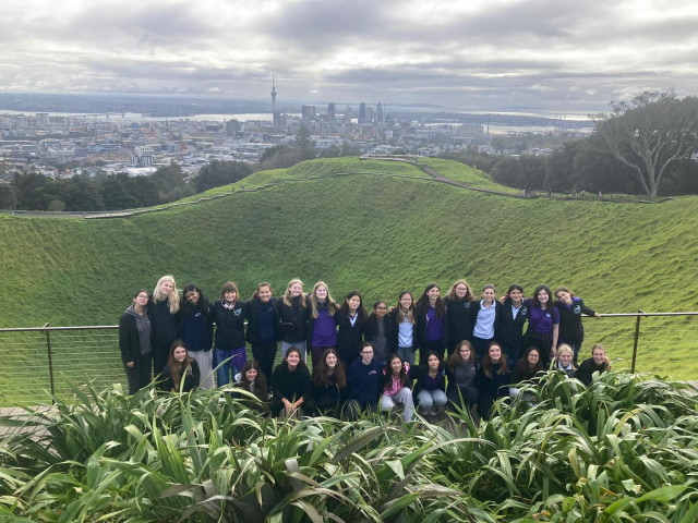 The Young Women’s Choral Projects of San Francisco have been having a fun few days exploring Auckland since their sellout concert on Sunday, including a hike up Rangitoto Island. They’re now exploring the Hobbiton movie set before heading to Hamilton and Rotorua later this week!

#TourTimeNZ #GroupTravel #GroupTravelSpecialist #choirtour #choirconcerts #travelwithtourtime #ProudToTravelWithYou #choraltour #choralconcert #ExperienceMatters